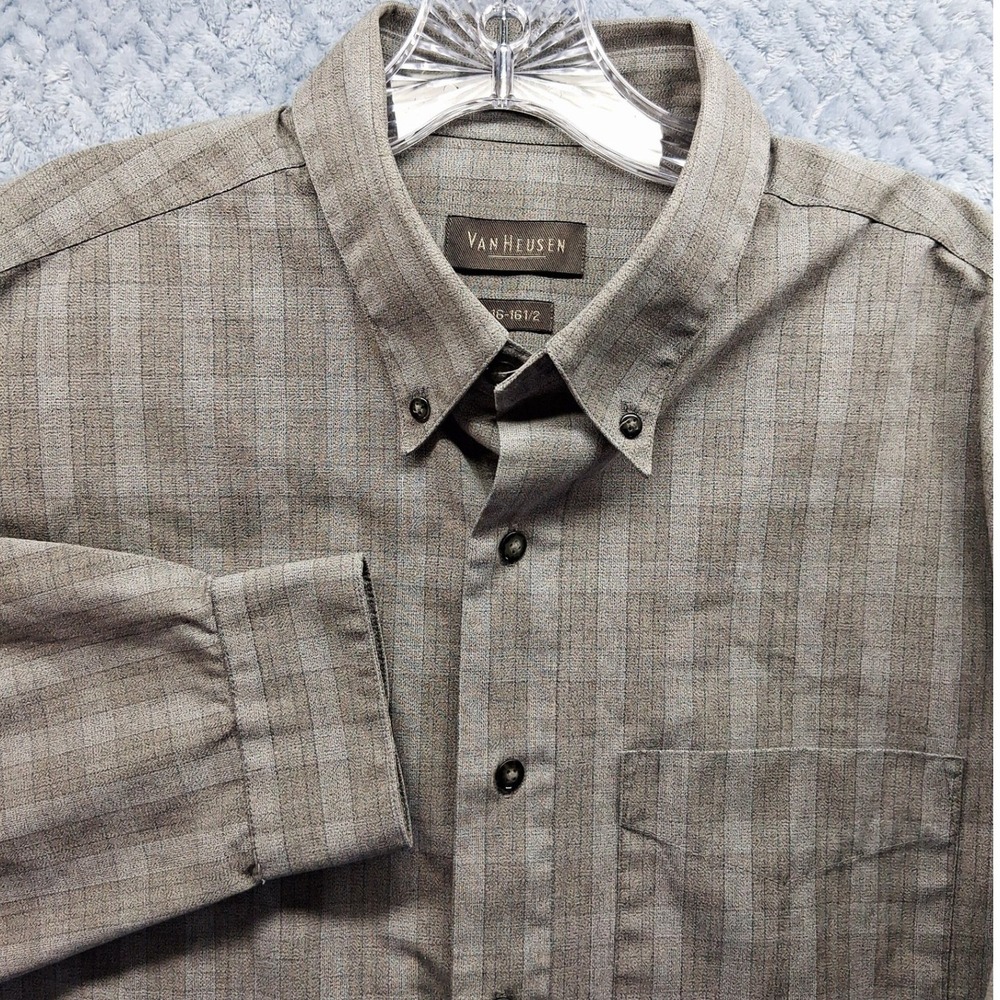 Van Heusen Mens Dress Shirt Large 16-16.5 Taupe Grey Plaid Wrinkle Free L/S
